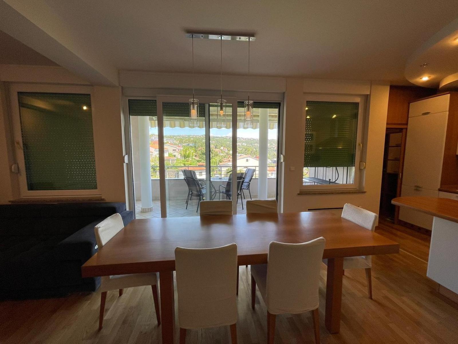 Duje Apartment *